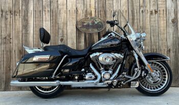 HARLEY DAVIDSON FLHR ROAD KING lleno