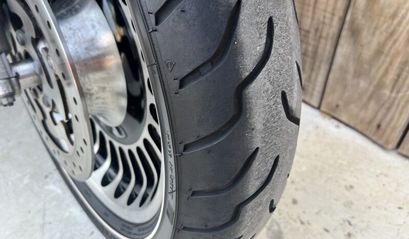 HARLEY DAVIDSON FLHR ROAD KING lleno
