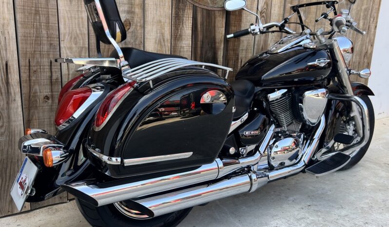 SUZUKI C800 INTRUDER lleno