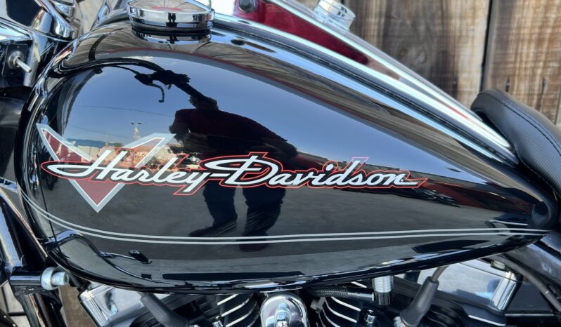 HARLEY DAVIDSON FLHR ROAD KING lleno