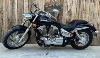 HONDA VTX1300 lleno