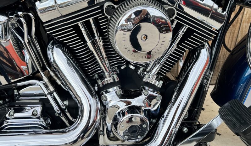 HARLEY DAVIDSON FAT BOY lleno