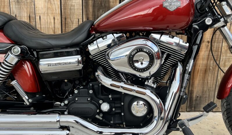 HARLEY DAVIDSON DYNA WIDE GLIDE lleno