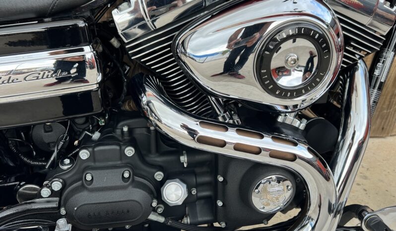 HARLEY DAVIDSON DYNA WIDE GLIDE lleno