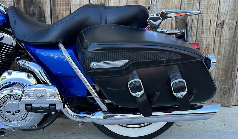HARLEY DAVIDSON ROAD KING CLASSIC lleno