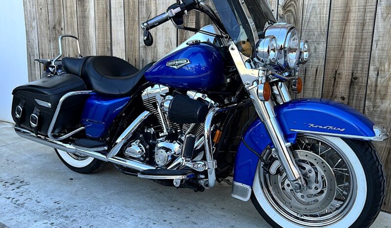 HARLEY DAVIDSON ROAD KING CLASSIC lleno