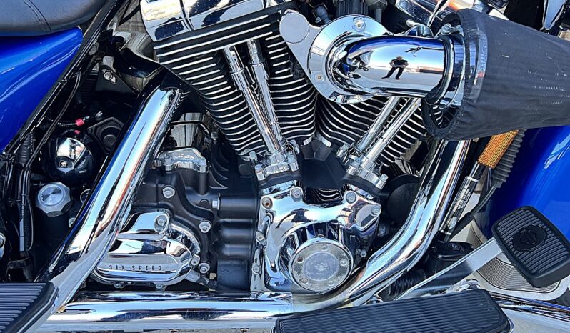 HARLEY DAVIDSON ROAD KING CLASSIC lleno