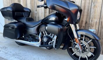 INDIAN ROADMASTER DARK HORSE lleno