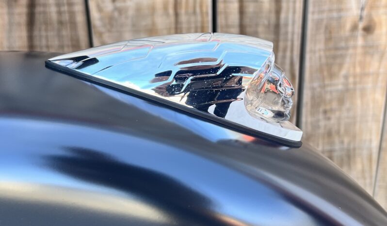 INDIAN ROADMASTER DARK HORSE lleno