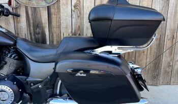 INDIAN ROADMASTER DARK HORSE lleno