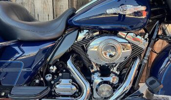 HARLEY DAVIDSON ELECTRA GLIDE ULTRA CLASSIC “PEACE OFFICER” lleno