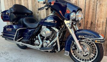 HARLEY DAVIDSON ELECTRA GLIDE ULTRA CLASSIC “PEACE OFFICER” lleno