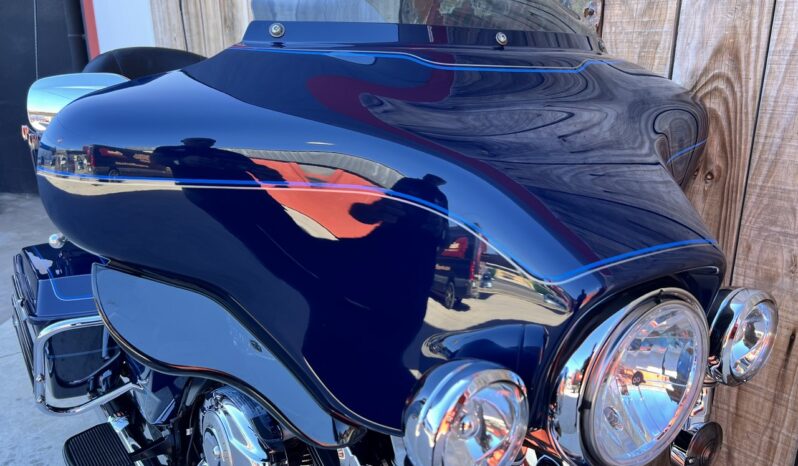 HARLEY DAVIDSON ELECTRA GLIDE ULTRA CLASSIC “PEACE OFFICER” lleno