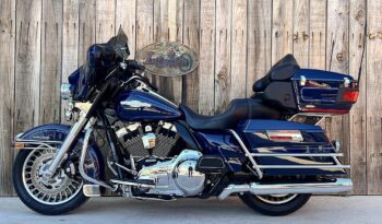 HARLEY DAVIDSON ELECTRA GLIDE ULTRA CLASSIC “PEACE OFFICER” lleno