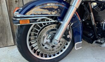 HARLEY DAVIDSON ELECTRA GLIDE ULTRA CLASSIC “PEACE OFFICER” lleno