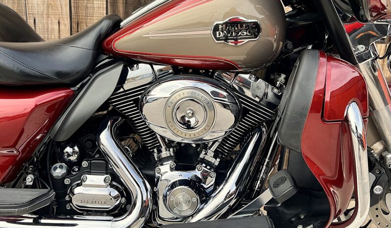 HARLEY DAVIDSON ELECTRA GLIDE ULTRA CLASSIC lleno