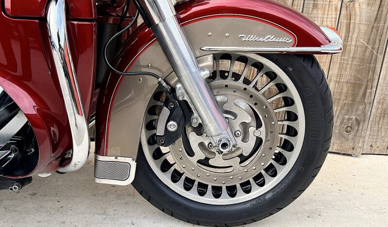 HARLEY DAVIDSON ELECTRA GLIDE ULTRA CLASSIC lleno