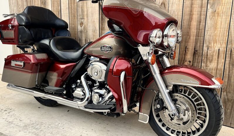 HARLEY DAVIDSON ELECTRA GLIDE ULTRA CLASSIC lleno
