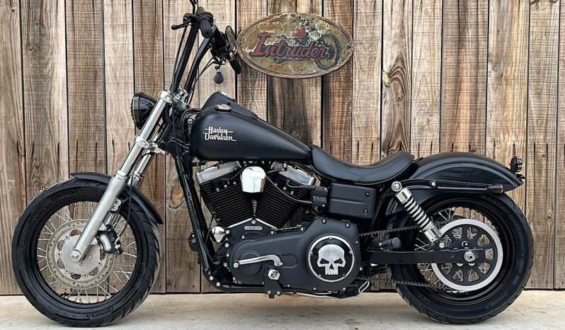 HARLEY DAVIDSON DYNA STREET BOB lleno