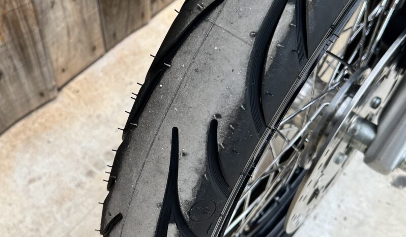 HARLEY DAVIDSON DYNA STREET BOB lleno