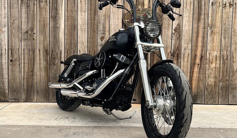 HARLEY DAVIDSON DYNA STREET BOB lleno
