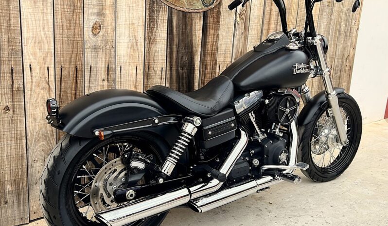HARLEY DAVIDSON DYNA STREET BOB lleno