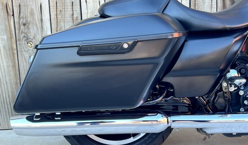 HARLEY DAVIDSON STREET GLIDE 103 lleno