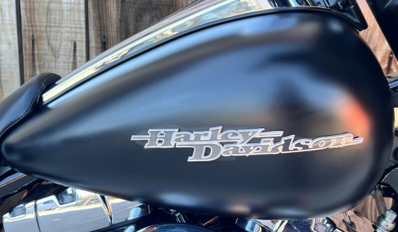 HARLEY DAVIDSON STREET GLIDE 103 lleno