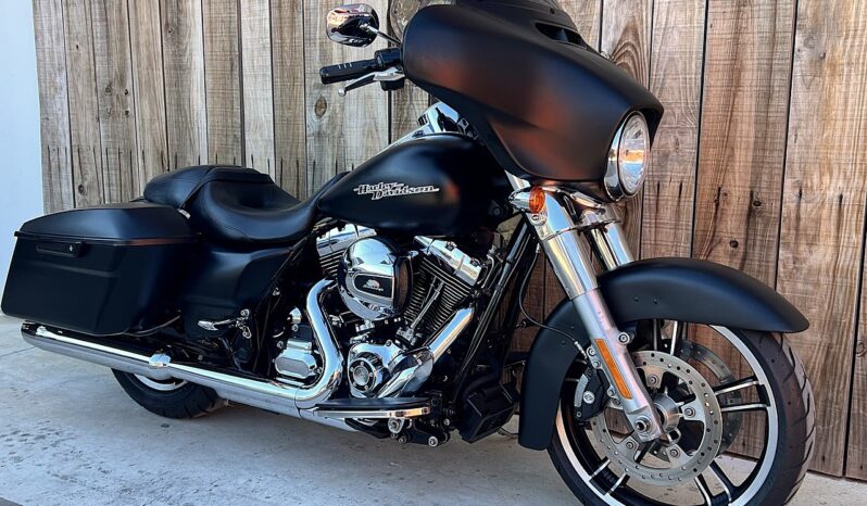 HARLEY DAVIDSON STREET GLIDE 103 lleno