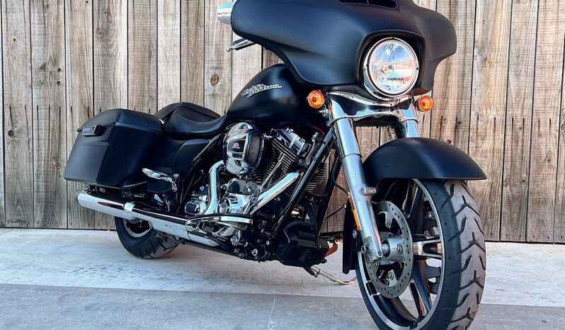 HARLEY DAVIDSON STREET GLIDE 103 lleno