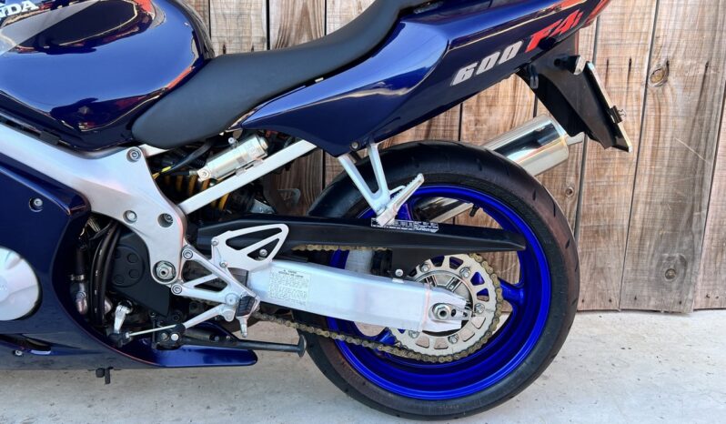 HONDA CBR600 F lleno