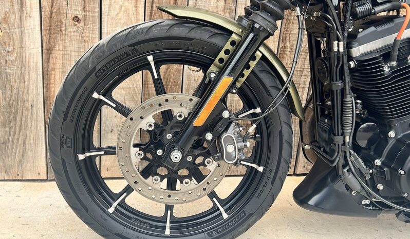 HARLEY DAVIDSON XL883 IRON A2 lleno