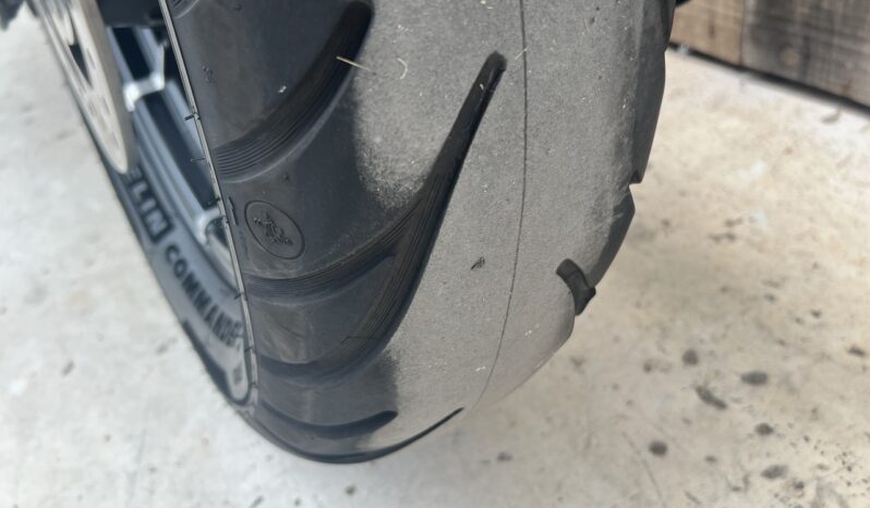 HARLEY DAVIDSON XL883 IRON A2 lleno