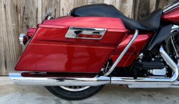 HARLEY DAVIDSON ELECTRA GLIDE BAGGER lleno