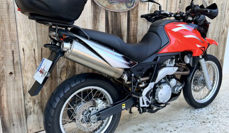 APRILIA PEGASO 650 A2 lleno