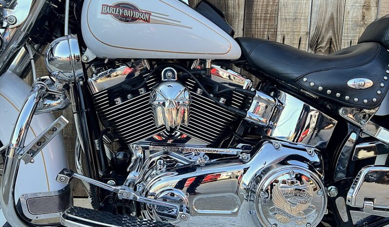 HARLEY DAVIDSON HERITAGE SOFTAIL CLASSIC lleno