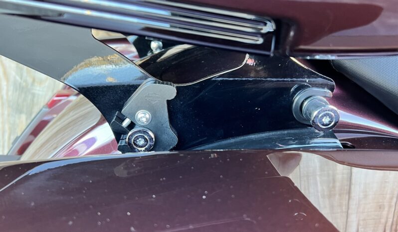 HARLEY DAVIDSON STREET GLIDE CVO lleno