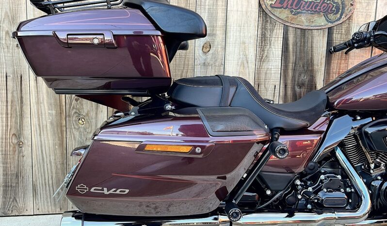 HARLEY DAVIDSON STREET GLIDE CVO lleno