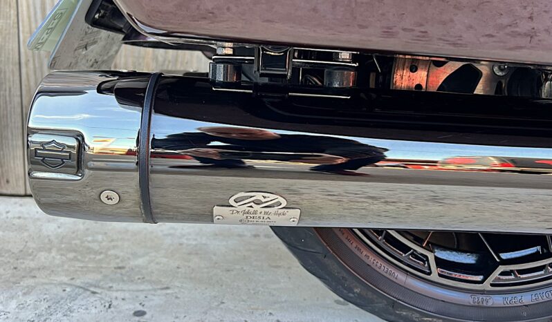 HARLEY DAVIDSON STREET GLIDE CVO lleno