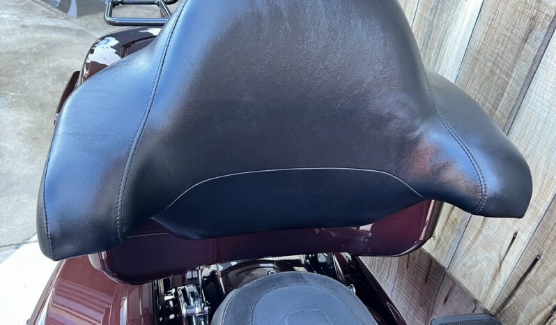 HARLEY DAVIDSON STREET GLIDE CVO lleno