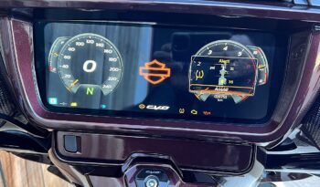 HARLEY DAVIDSON STREET GLIDE CVO lleno