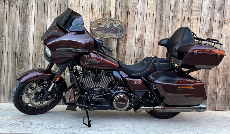 HARLEY DAVIDSON STREET GLIDE CVO lleno