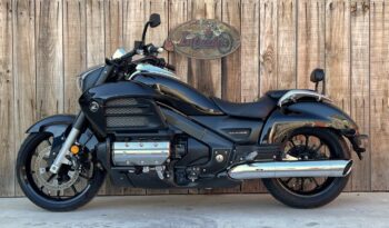 HONDA GL1800 VALKYRIE lleno