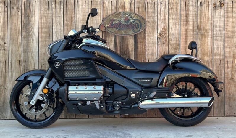 HONDA GL1800 VALKYRIE lleno