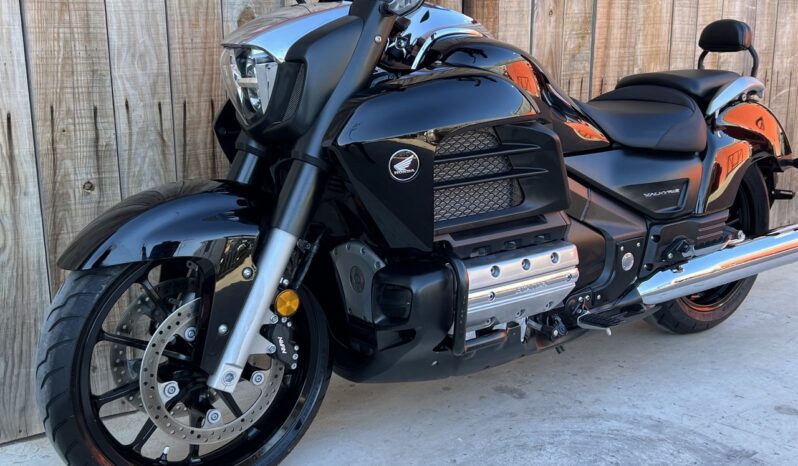 HONDA GL1800 VALKYRIE lleno