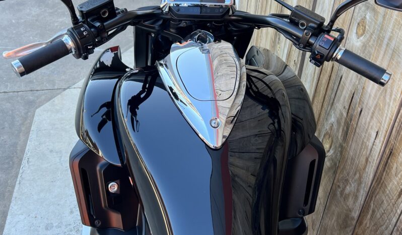 HONDA GL1800 VALKYRIE lleno