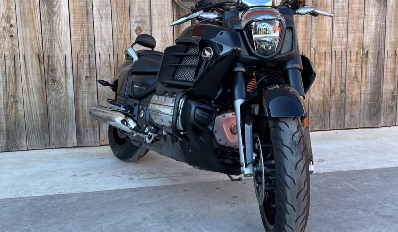 HONDA GL1800 VALKYRIE lleno