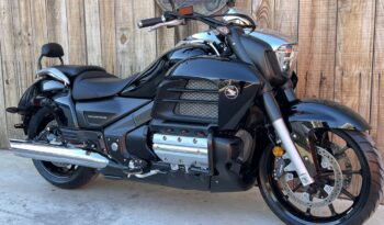HONDA GL1800 VALKYRIE lleno