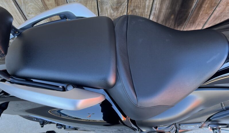 HONDA GL1800 VALKYRIE lleno