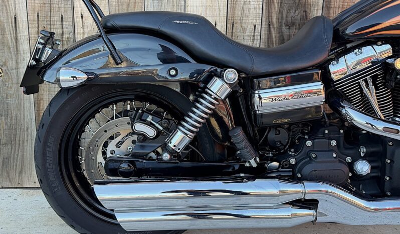 HARLEY DAVIDSON DYNA WIDE GLIDE lleno